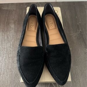 Me Too Black suede flats
